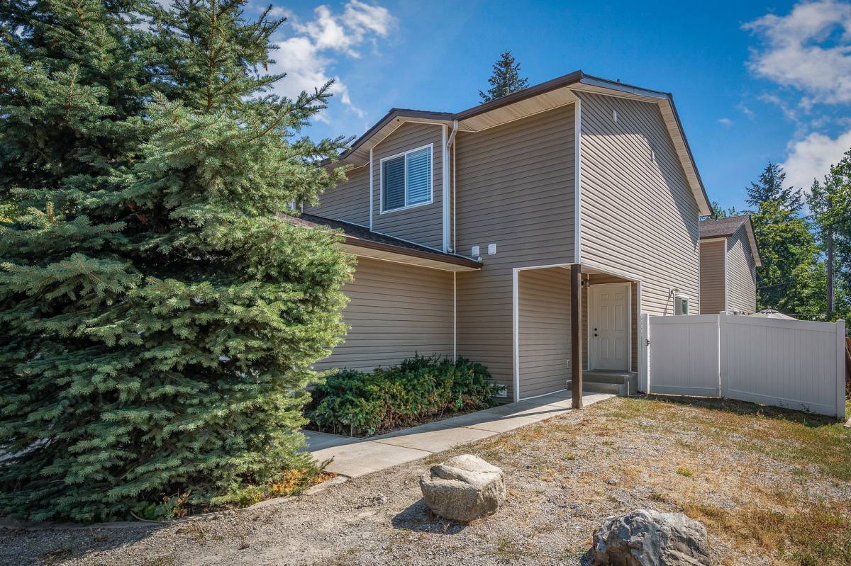 Townhouse for rent at 101 W 17th Ave, Post Falls, ID 83854