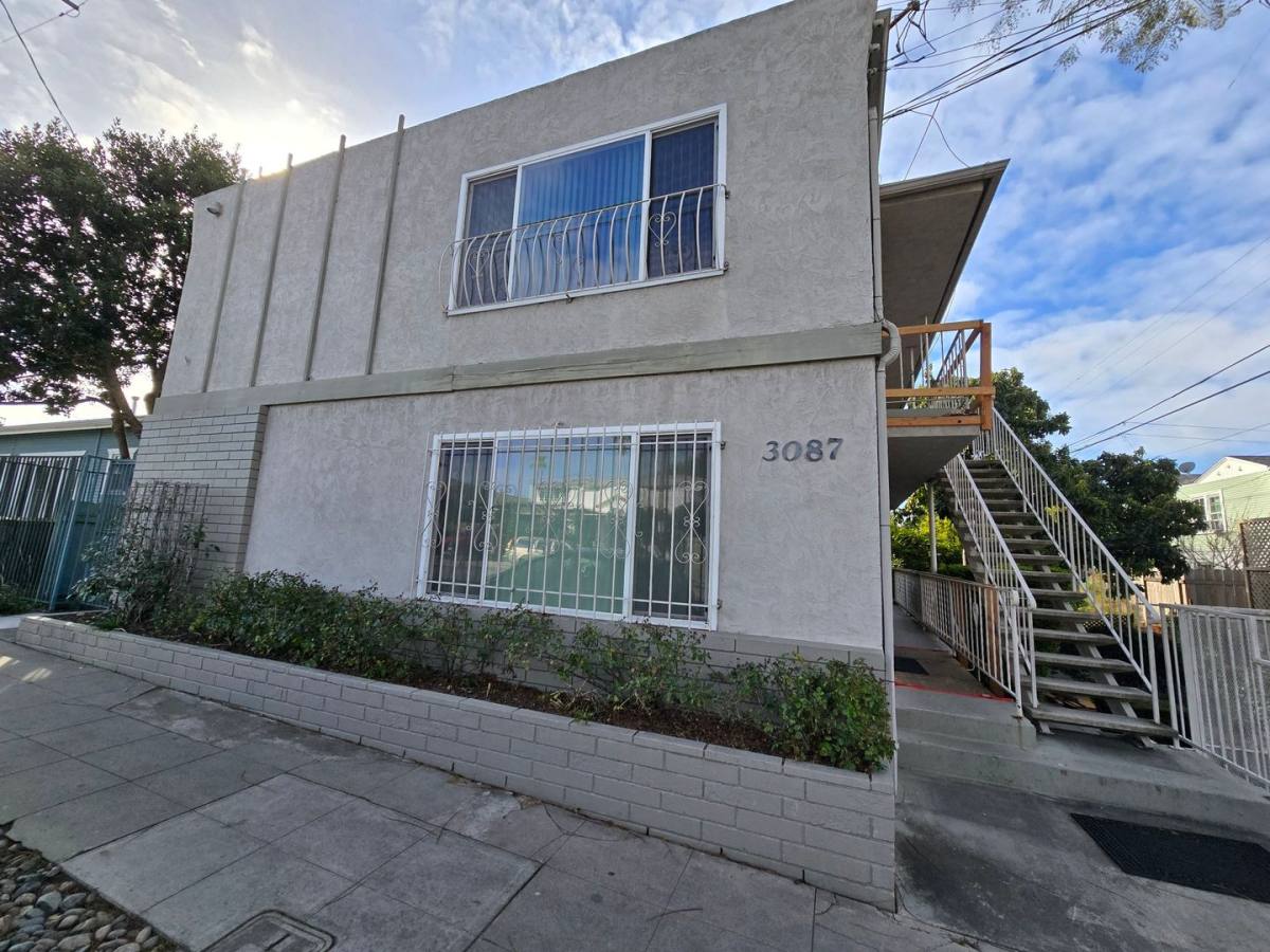 Apartment for rent at 3087 Thorn St, San Diego, CA 92104