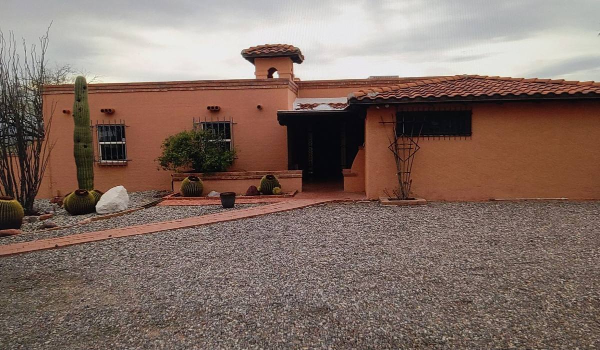 House for rent at 351 W Calle Lecho, Green Valley, AZ 85622