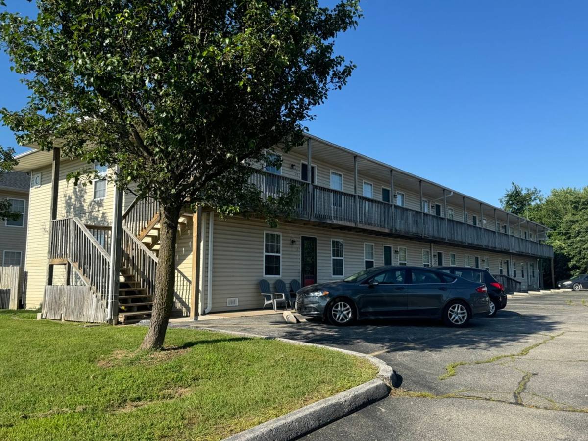 Apartment for rent at 420 Britt Lane, Rogersville, MO 65742