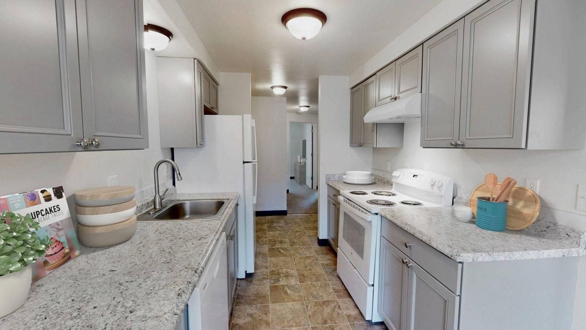 Apartment for rent at 4375 Falcon View Way NE, Salem, OR 97305