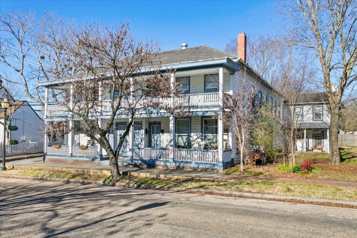 Apartment for rent at 360-368 Main St, Smithfield, VA 23430