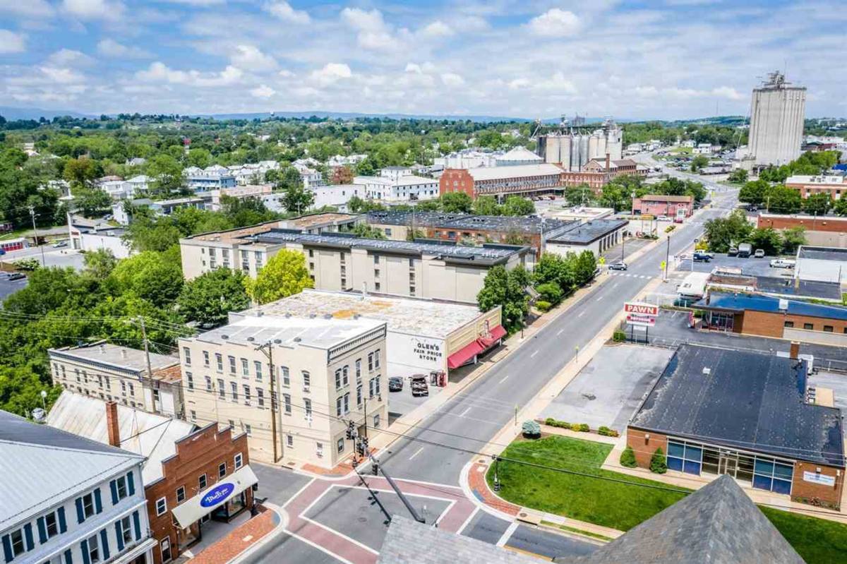 Apartment for rent at 205 N Main, Harrisonburg, VA 22802