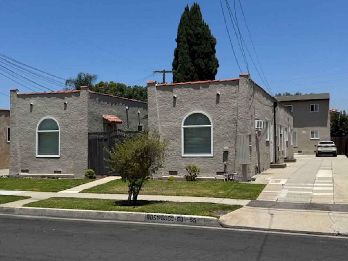 Apartment for rent at 9851 Arkansas St, Bellflower, CA 90706