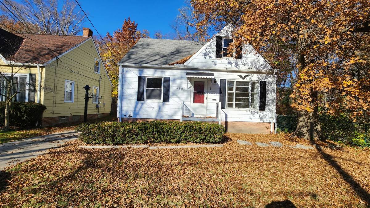 House for rent at 4595 Telhurst Rd, Cleveland, OH 44121