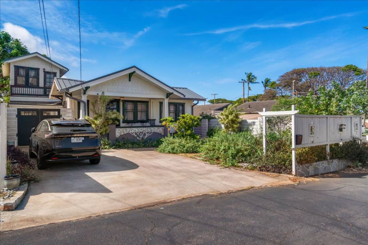 House for rent at 2018 Pakolu St, Wailuku, HI 96793