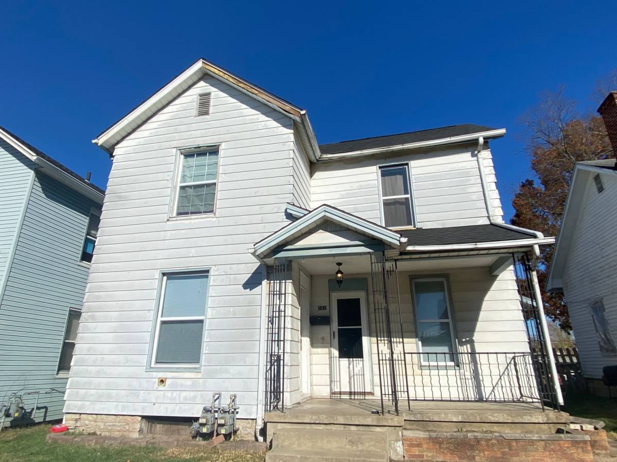 Apartment for rent at 721 E Pearl St, Miamisburg, OH 45342