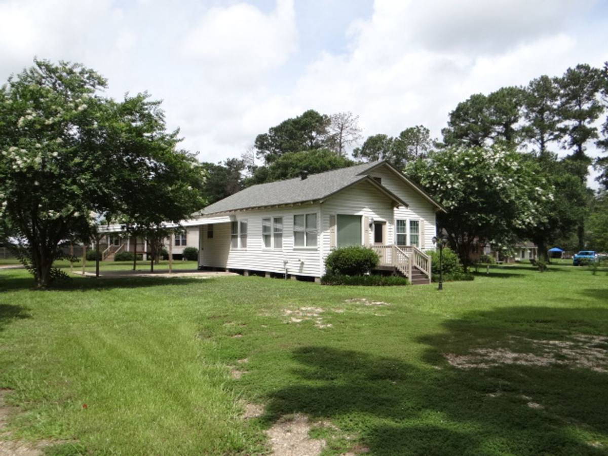 House for rent at 37075 Fore Rd, Denham Springs, LA 70706
