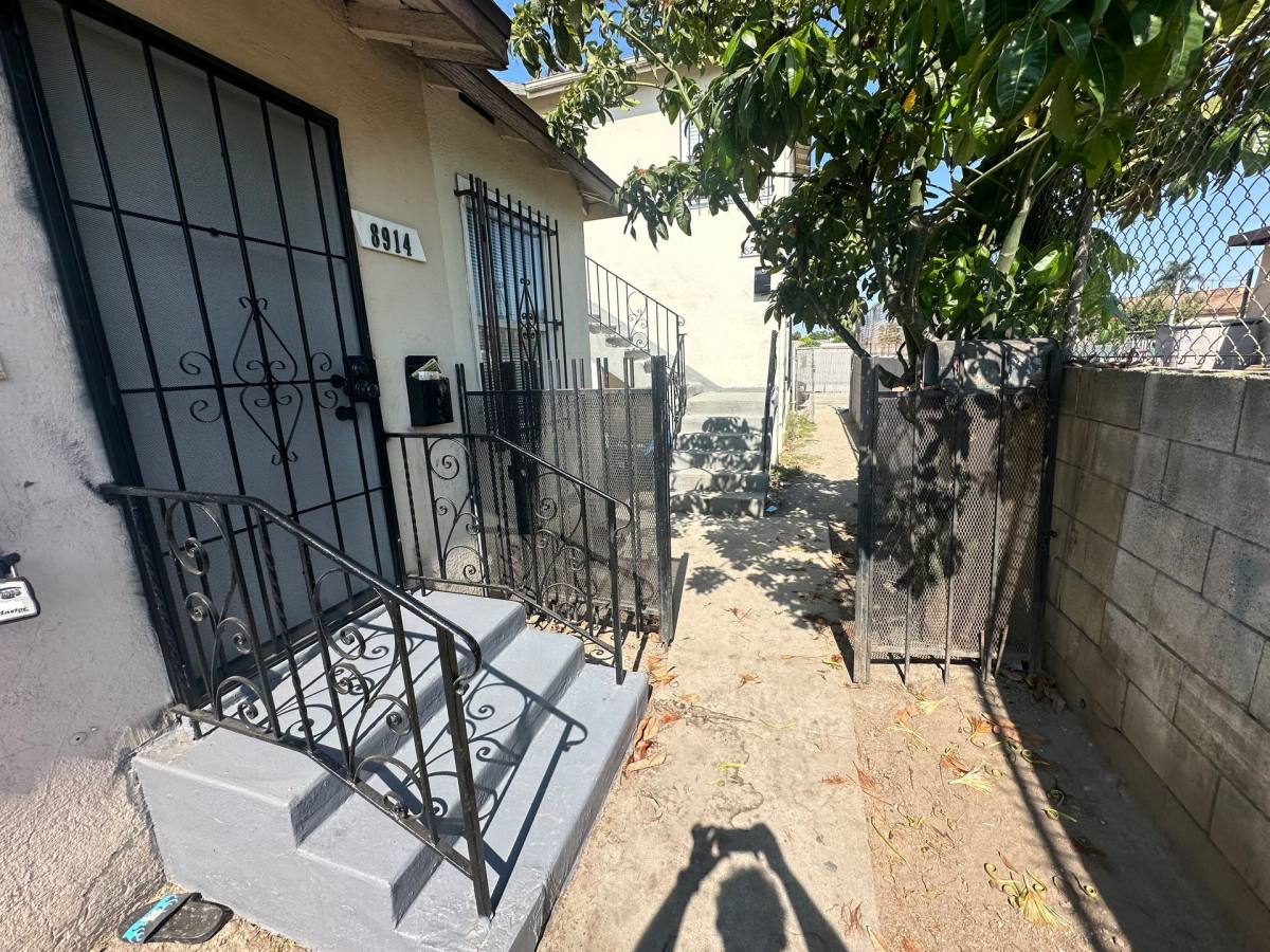 Apartment for rent at 8910 S Avalon Blvd, Los Angeles, CA 90003