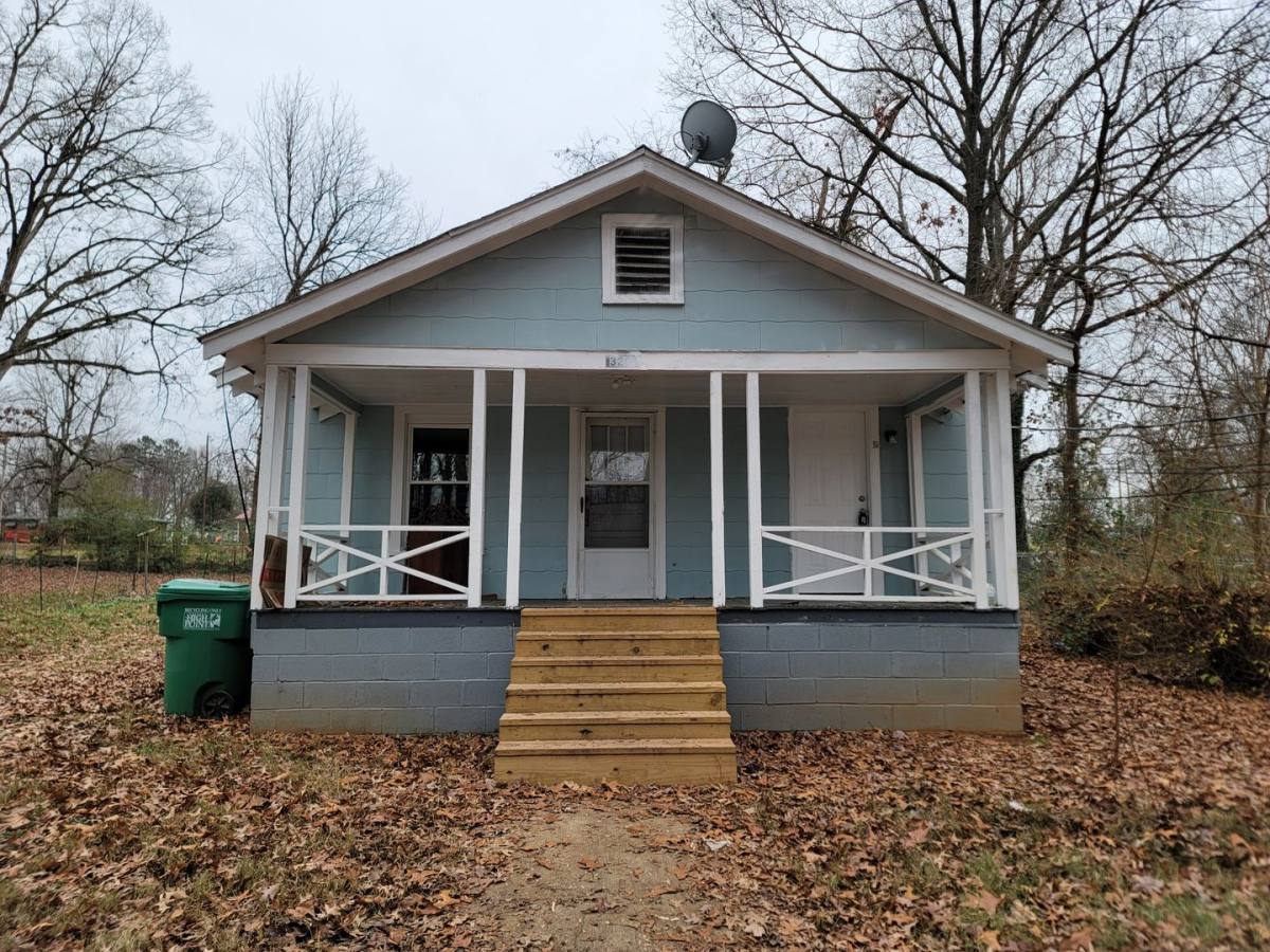 Apartment for rent at 320 Amhurst Ave, High Point, NC 27260