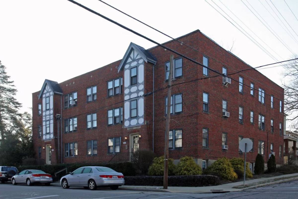 Apartment for rent at 1831 Courtland Ave, Cincinnati, OH 45212