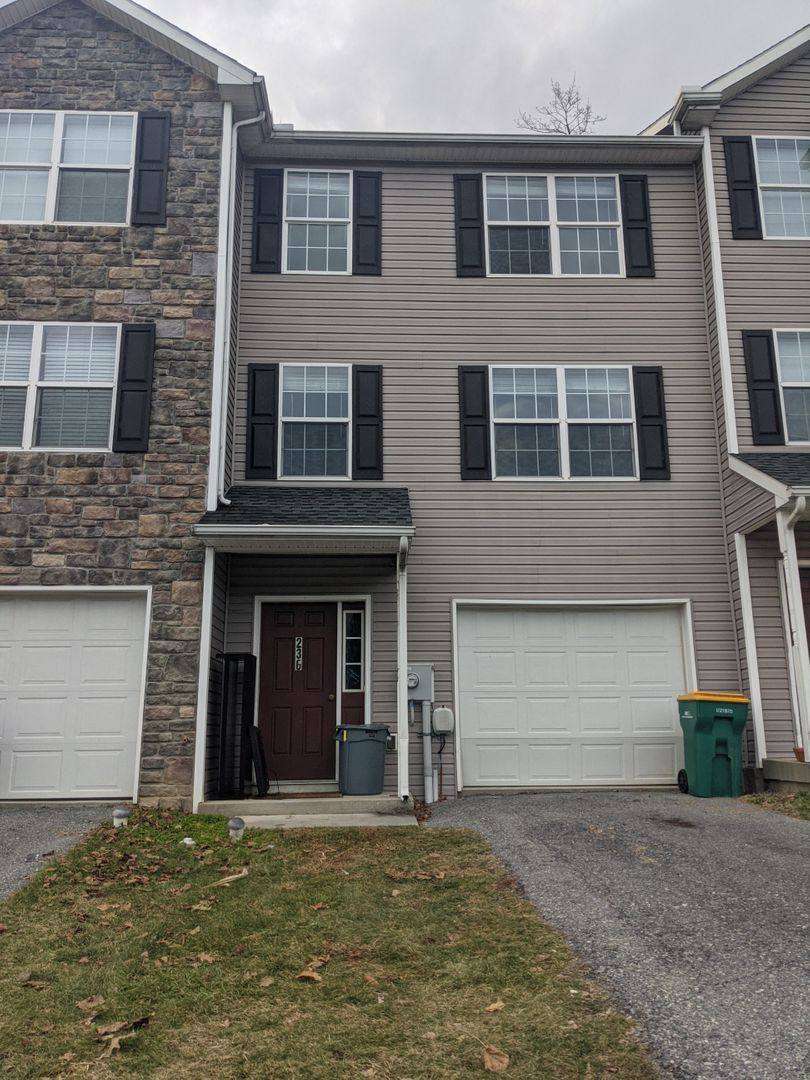 Townhouse for rent at 236 Crown Court, Waynesboro, PA 17268