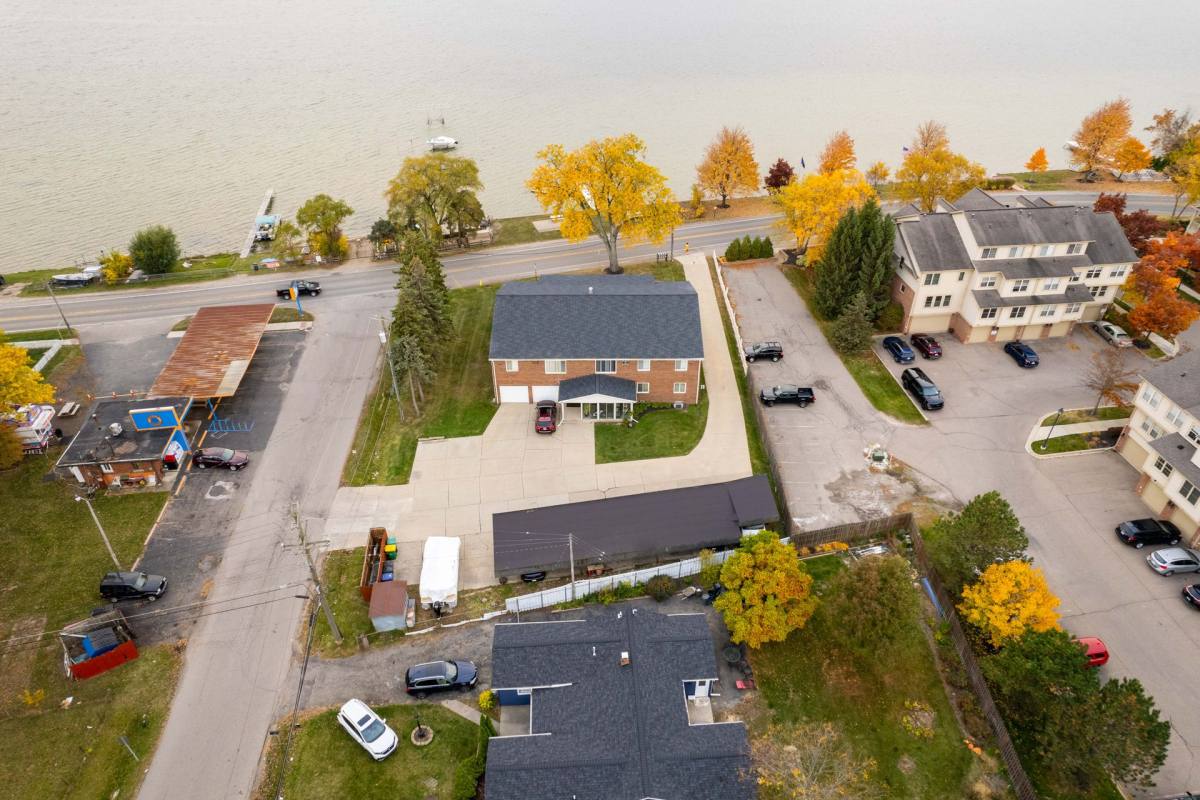 Apartment for rent at 719 E Walled Lake Dr, Walled Lake, MI 48390