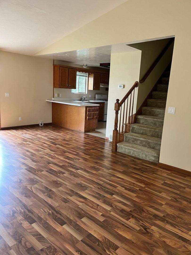 Townhouse for rent at 293-295 Desplaine Rd, De Pere, WI 54115