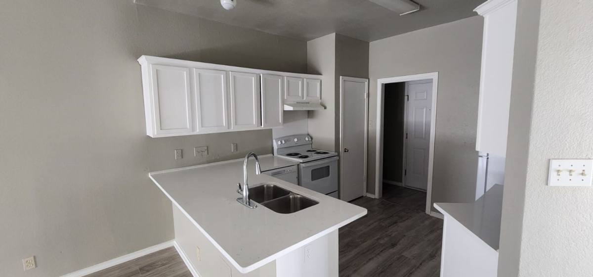 Townhouse for rent at 1217 Armadillo Rd, Austin, TX 78745
