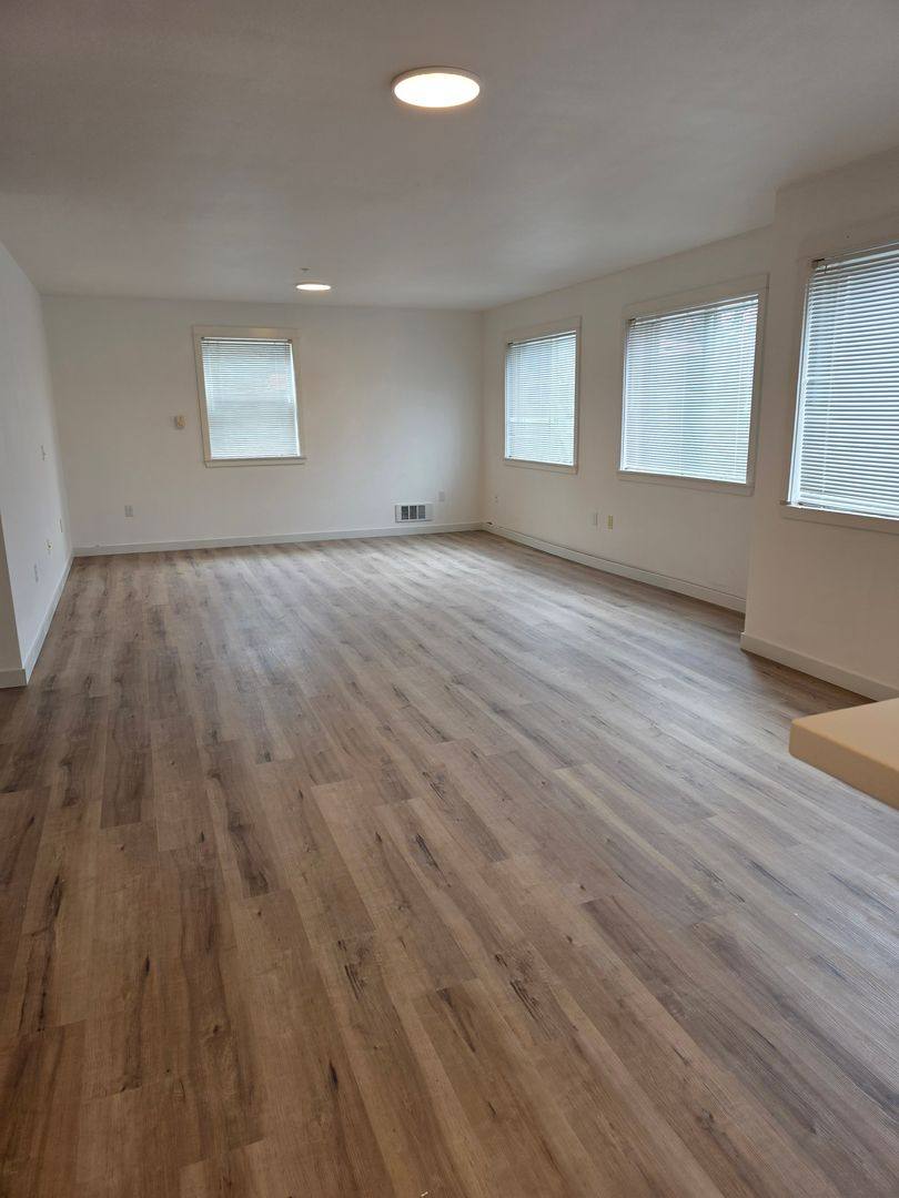 Apartment for rent at 711 N 35th St, Seattle, WA 98103