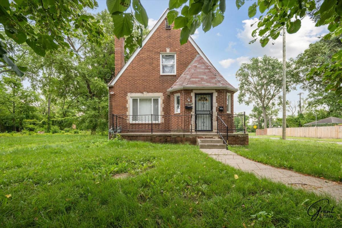 Apartment for rent at 12200 Cheyenne St, Detroit, MI 48227