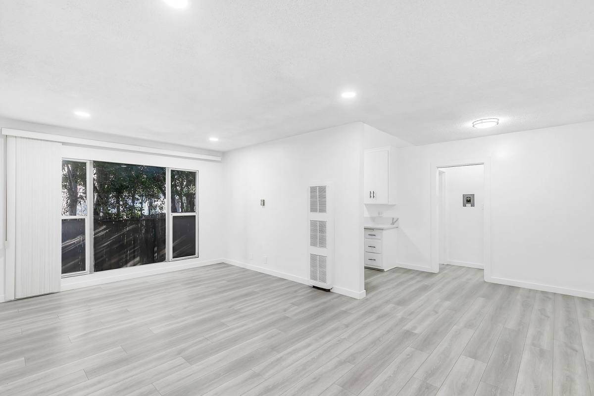 Apartment for rent at 1333 11th St, Santa Monica, CA 90401