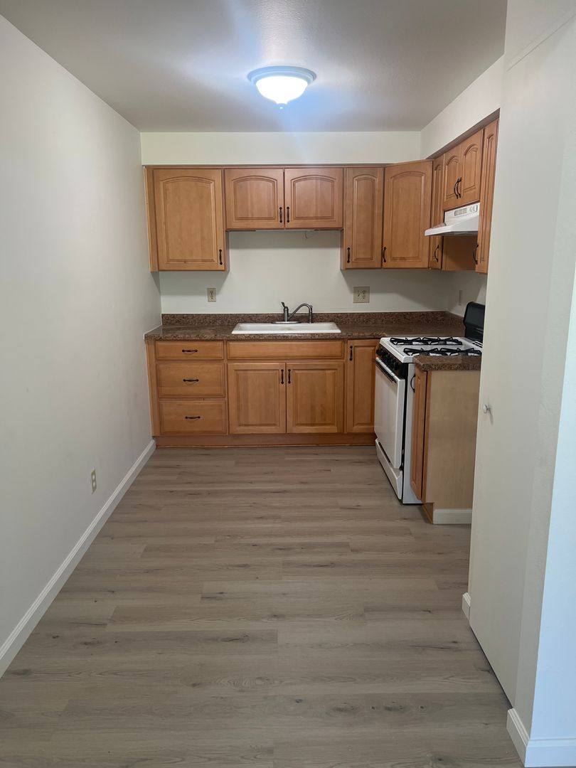 Apartment for rent at 314 N Cloverdale Blvd, Cloverdale, CA 95425