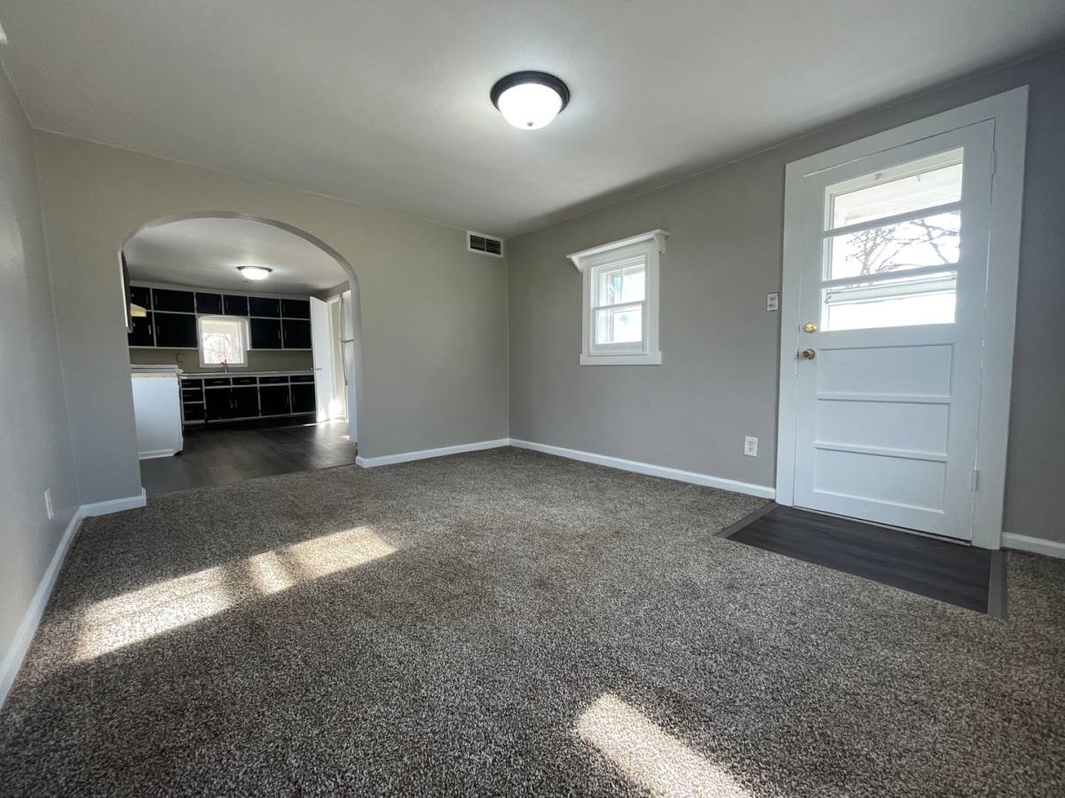 House for rent at 802 Colorado St, Waterloo, IA 50703