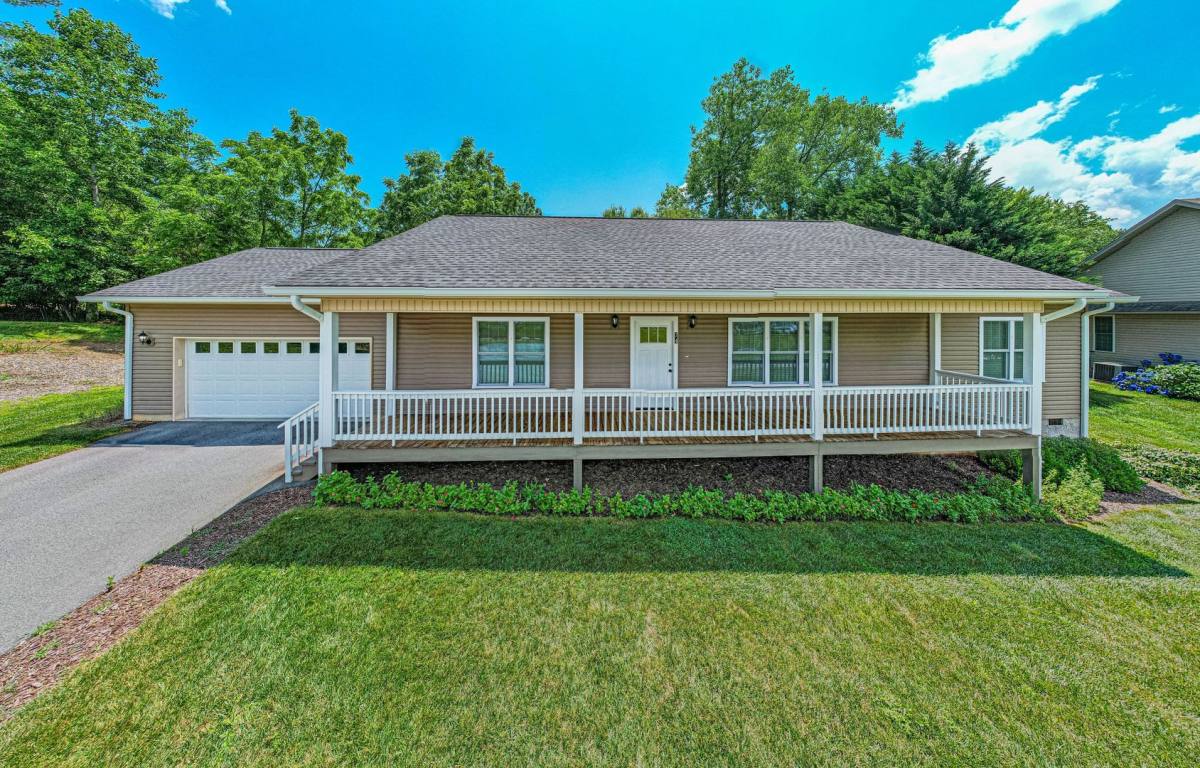 House for rent at 74 N Sunset Ridge Rd, Etowah, NC 28729