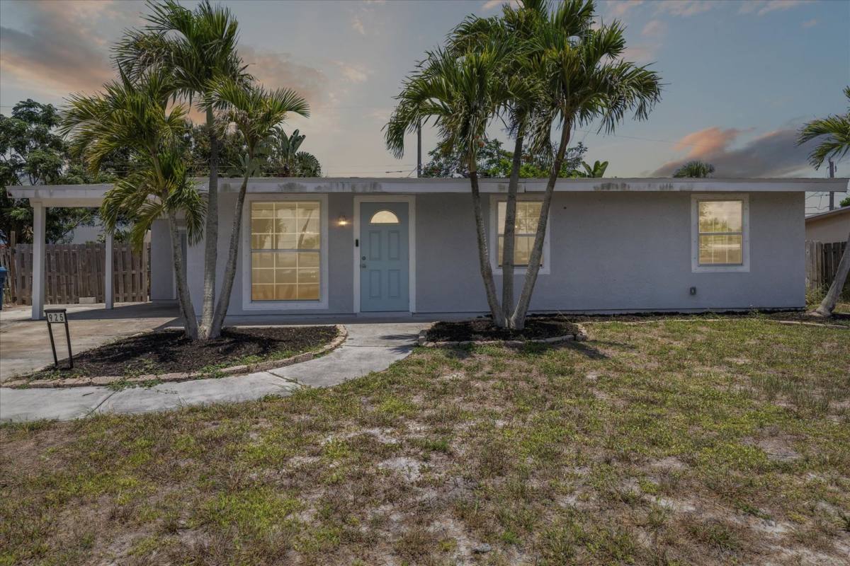 House for rent at 925 Abeto St NE, Palm Bay, FL 32905