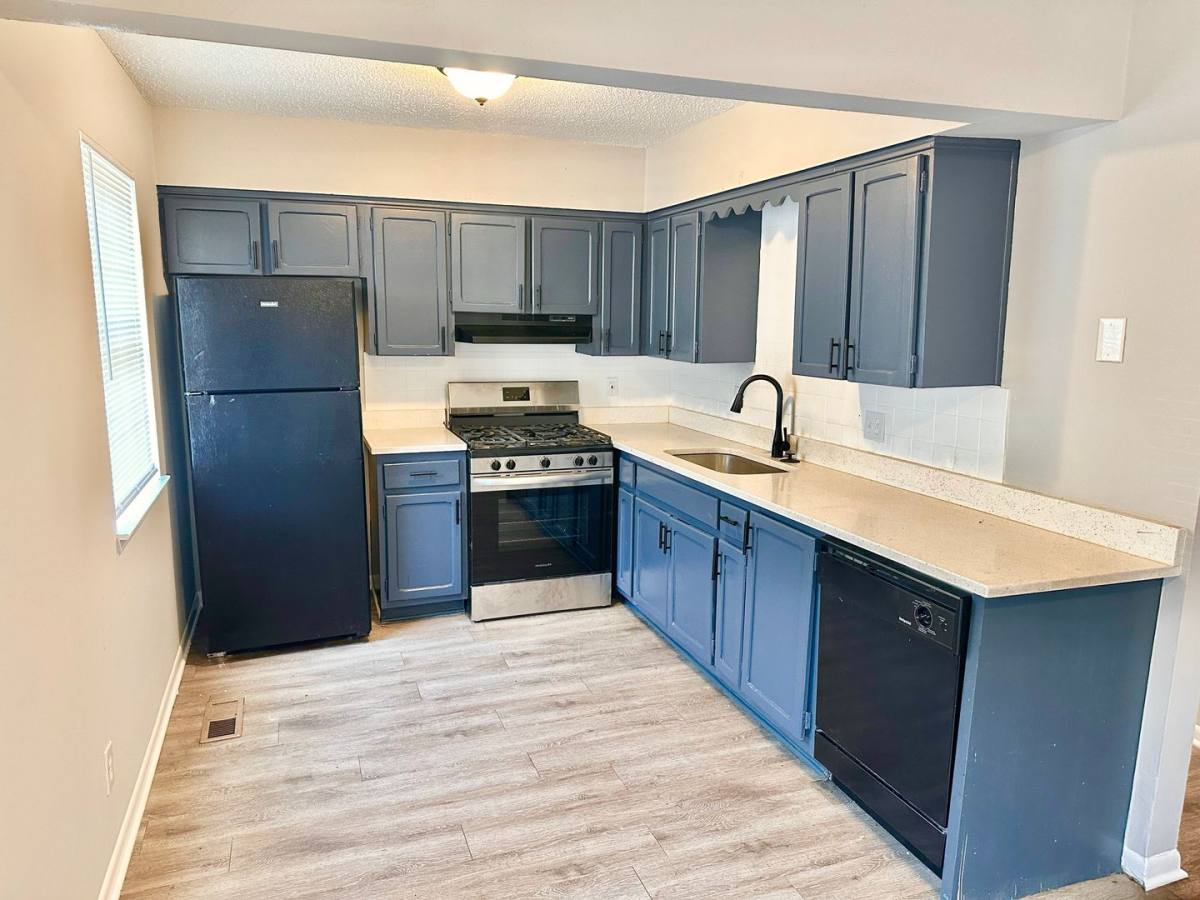 Townhouse for rent at 2410-2496 N 38th St, Kansas City, KS 66104