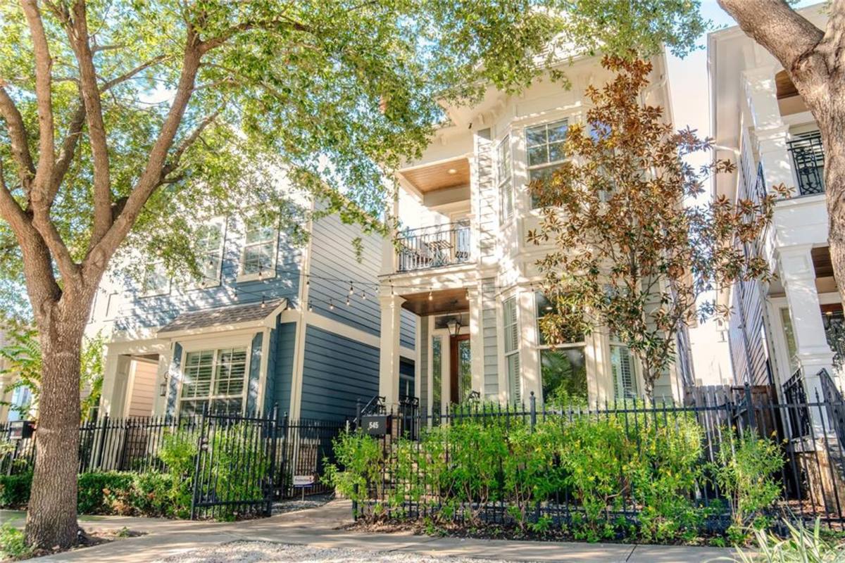 House for rent at 545 W 26th St, Houston, TX 77008