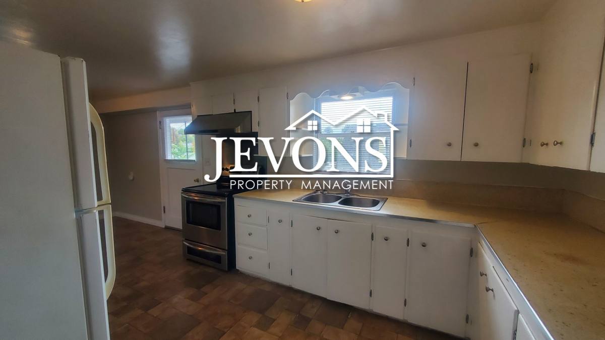 Apartment for rent at 708 W Home Ave, Selah, WA 98942