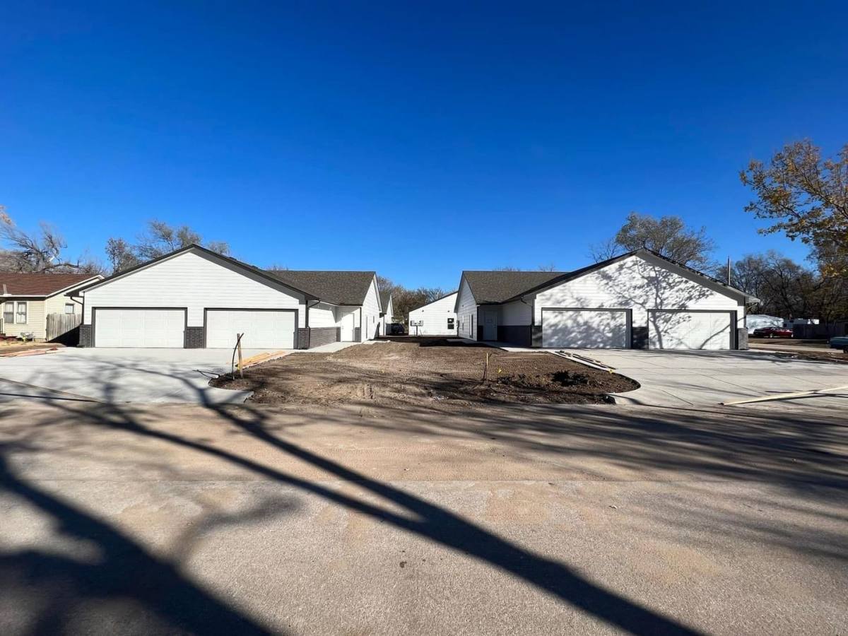 Apartment for rent at 802 N Custer St, Wichita, KS 67203