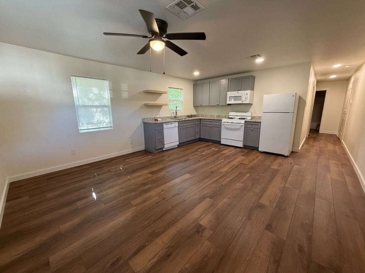 Apartment for rent at 3104-3119 Cross Circle, Waco, TX 76708
