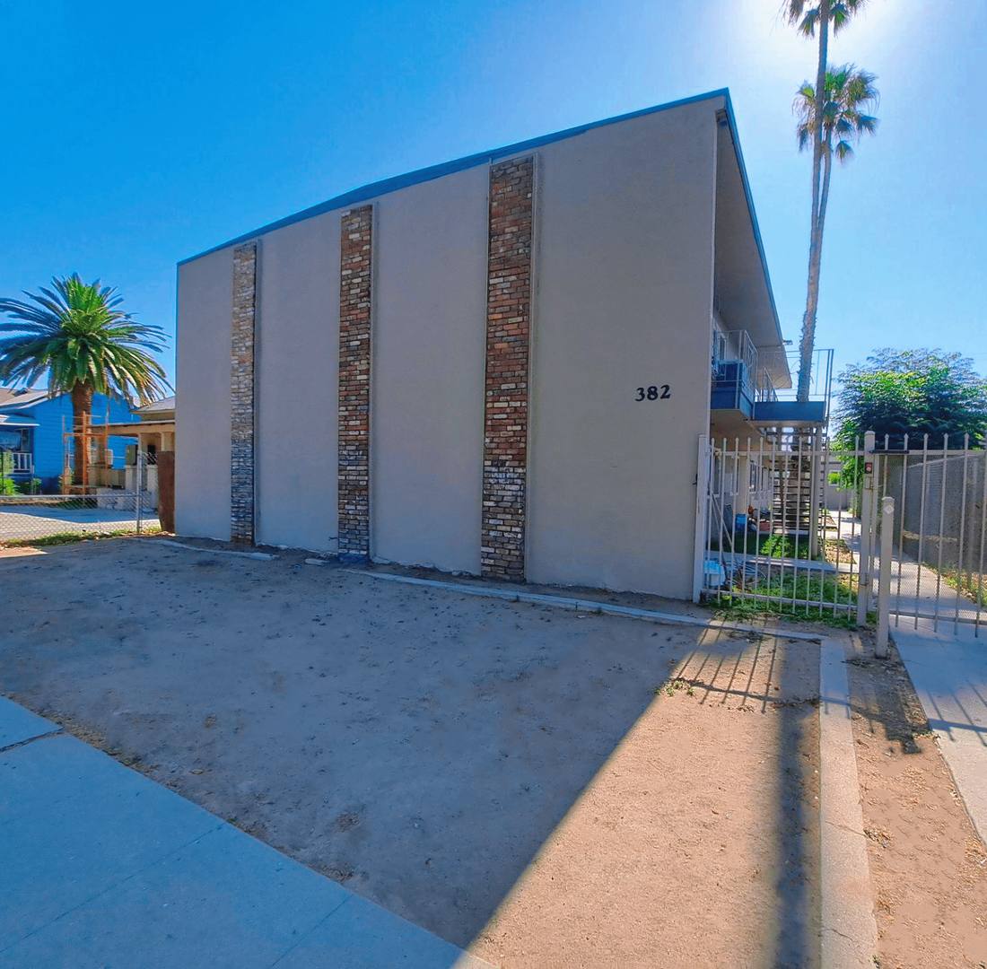 Apartment for rent at 382 N Glenn Ave, Fresno, CA 93701