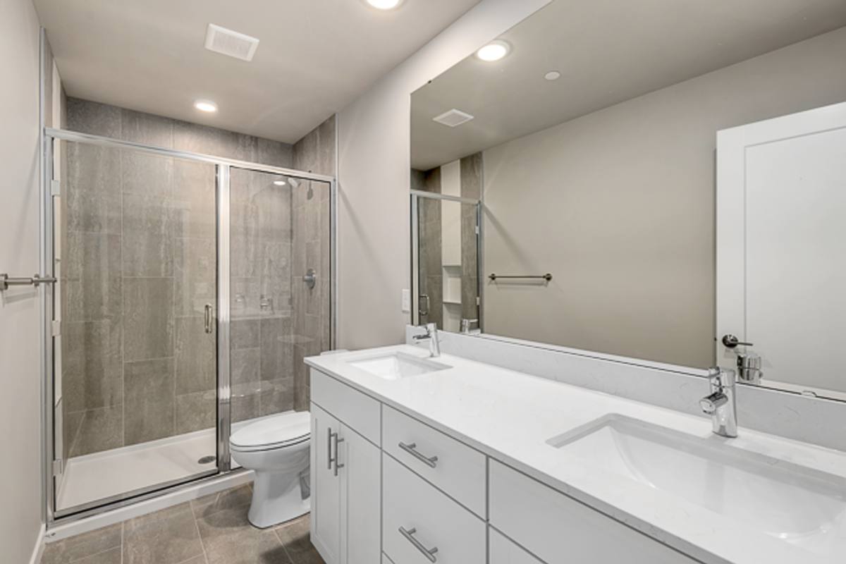 Townhouse for rent at 6624 NE 187th Court, Kenmore, WA 98028