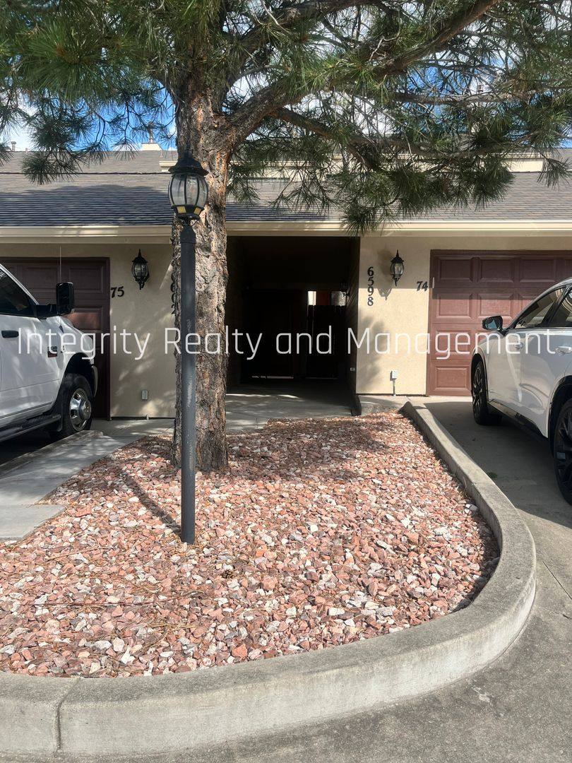 Townhouse for rent at 6598 Pinewood Dr, Parker, CO 80134