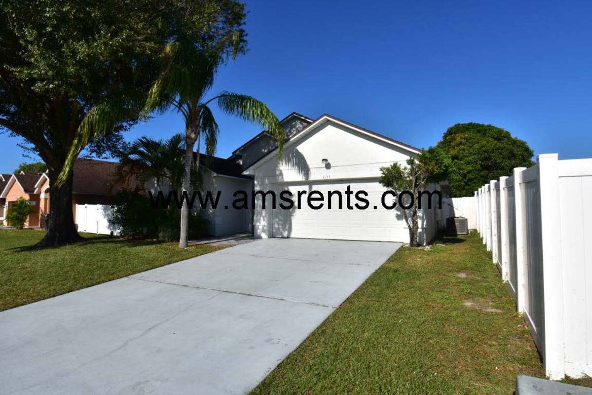 House for rent at 2153 Flintlock Blvd, Kissimmee, FL 34743