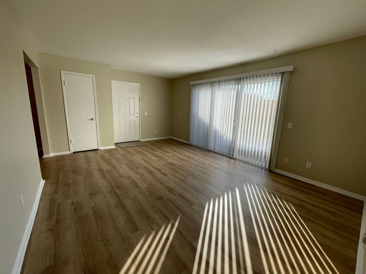 Apartment for rent at 5920 Reeds Rd, Mission, KS 66202