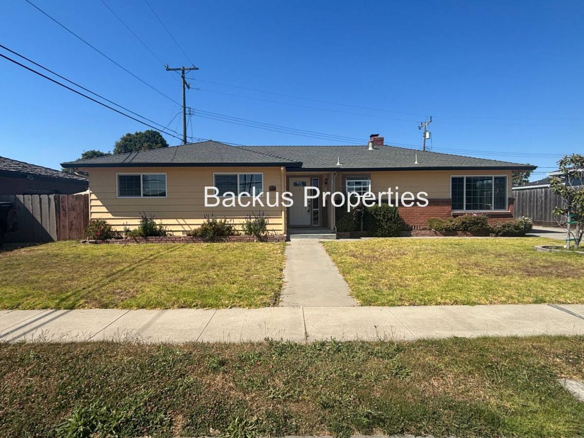 House for rent at 209 La Mesa Dr, Salinas, CA 93901