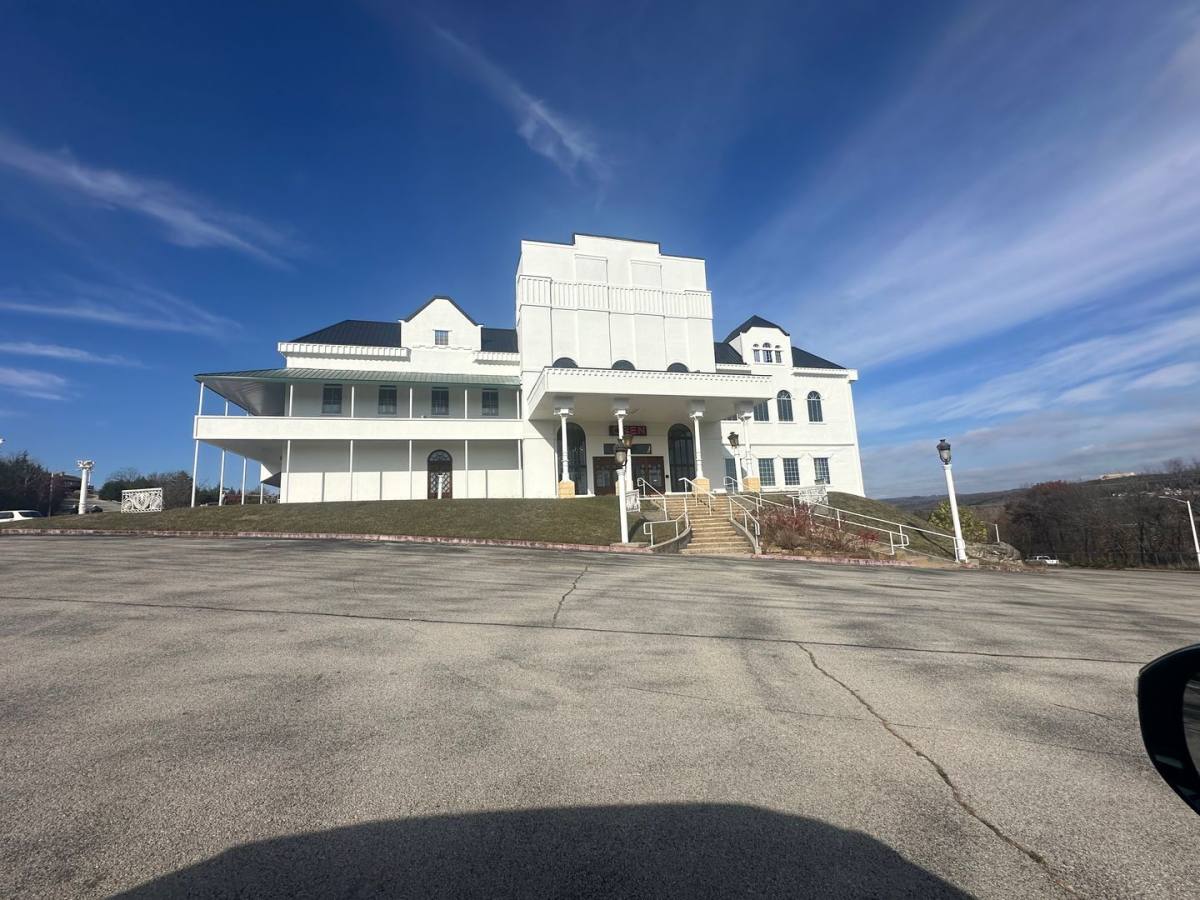 Apartment for rent at 2849 Gretna Rd, Branson, MO 65616
