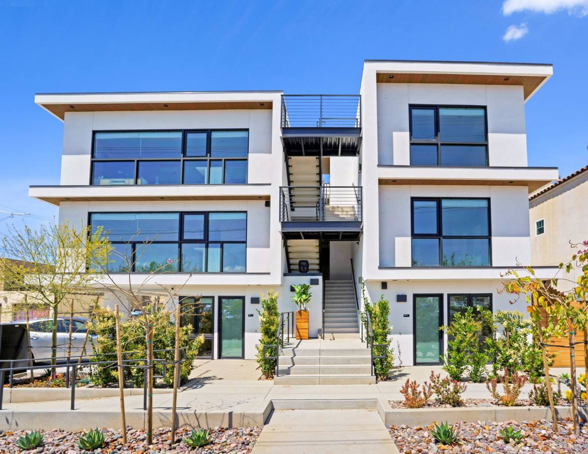 Apartment for rent at 4530 Ingraham St, San Diego, CA 92109