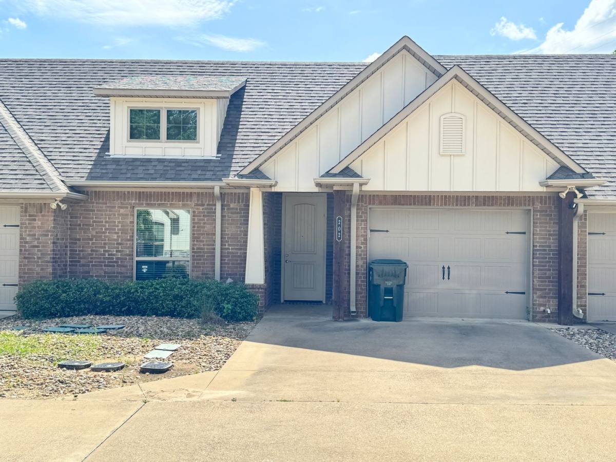 Townhouse for rent at 2525 Roy Rd, Tyler, TX 75707