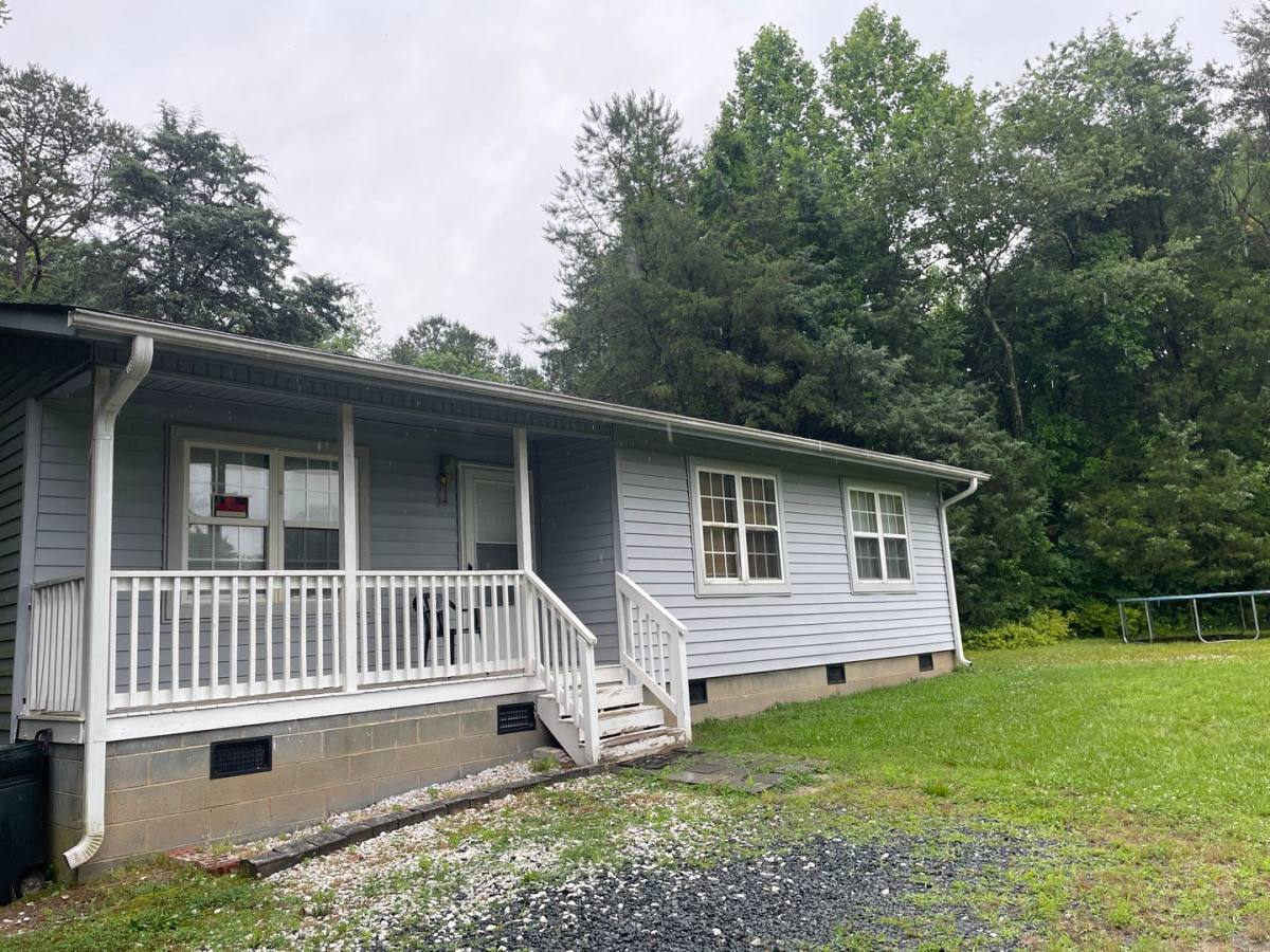 House for rent at 8785 Lasater Rd, Clemmons, NC 27012