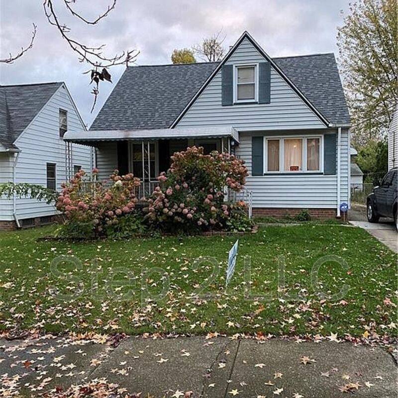 House for rent at 5048 Claremont Blvd, Cleveland, OH 44125