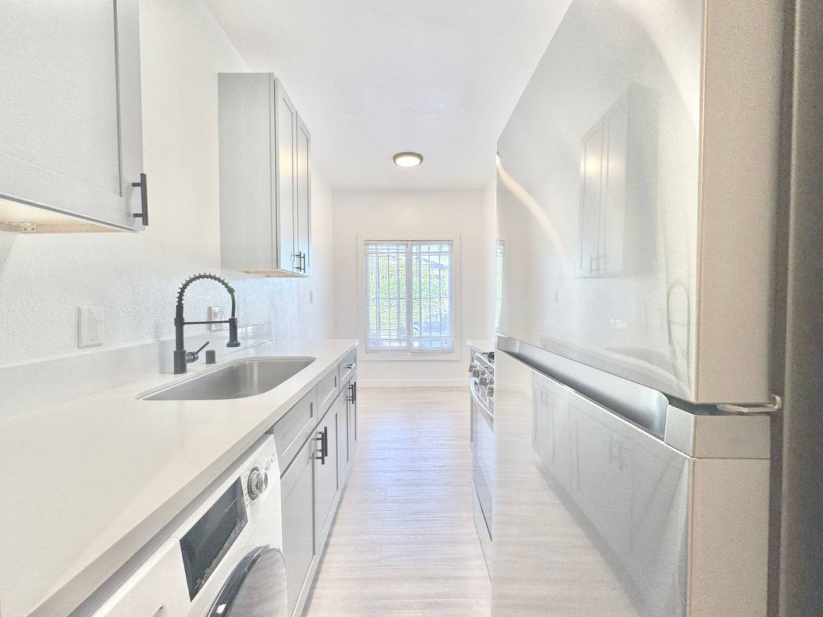 Apartment for rent at 1922 Montrose St, Los Angeles, CA 90026