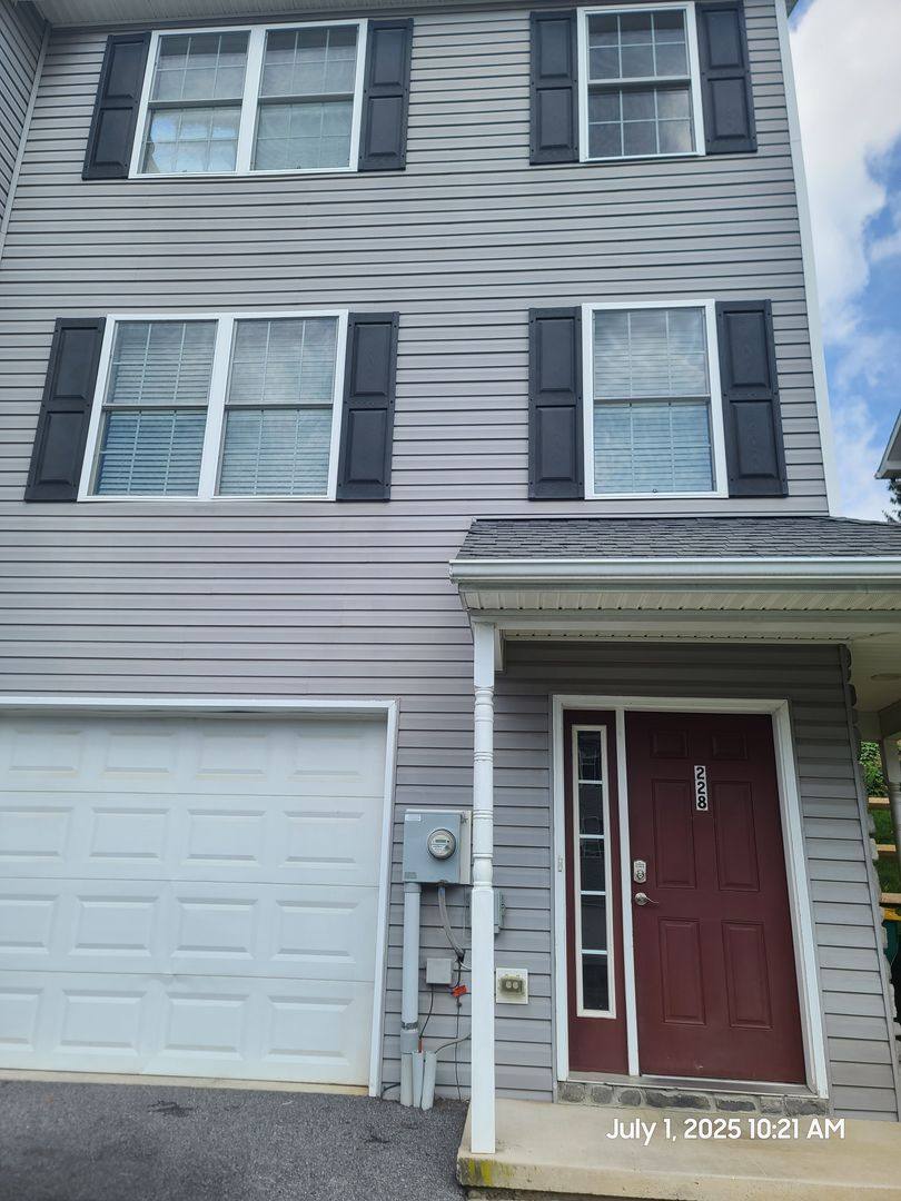 Townhouse for rent at 228 Crown Court, Waynesboro, PA 17268
