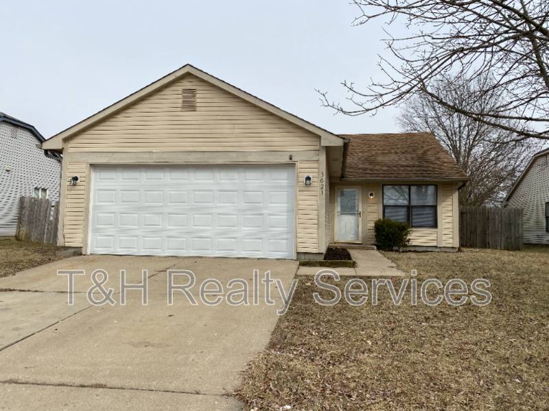 House for rent at 3621 Bearwood Dr, Indianapolis, IN 46235