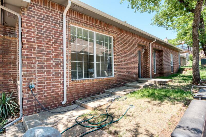 Apartment for rent at 1629 Tenbears Rd #1, Edmond, OK 73034