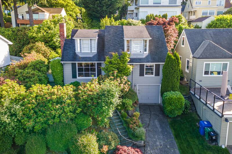 House for rent at 5051 Harold Place NE, Seattle, WA 98105