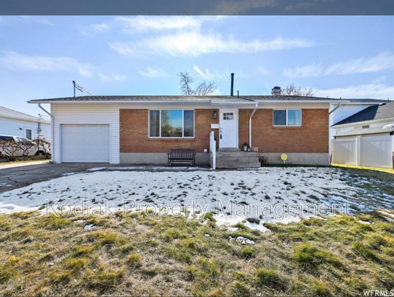 House for rent at 516 E 100 S, Kaysville, UT 84037