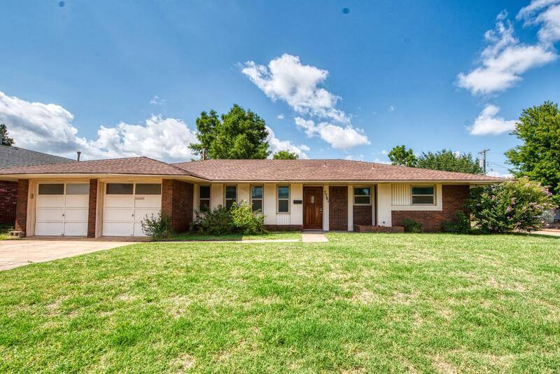 House for rent at 7701 NW 24th St, Bethany, OK 73008