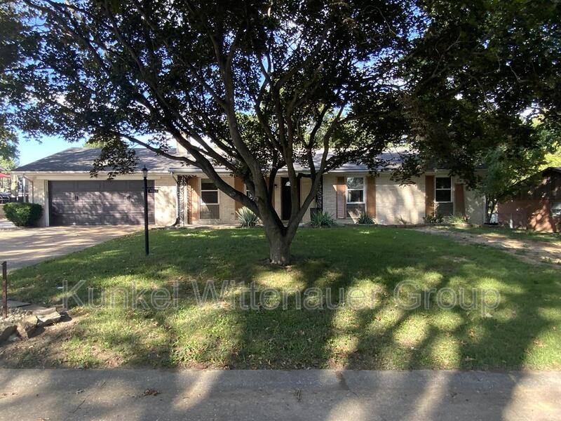 House for rent at 2249 Wendy Way Dr, Belleville, IL 62221